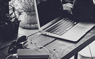 臥室進門開關安裝位置？